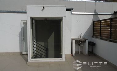 Departamento en venta con estacionamiento y azotea privada Santiago