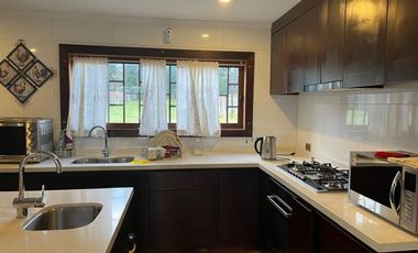 Casa En Venta De 5 Dorm. Camino Lican Ray , Coñaripe