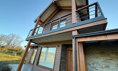 Casa En Venta De 5 Dorm. En Condominio Canto Del Estero