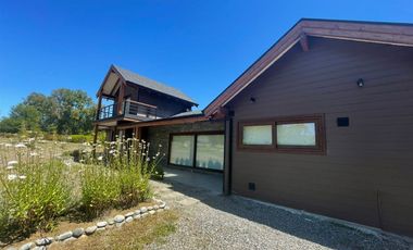 Casa En Venta De 5 Dorm. En Condominio Canto Del Estero