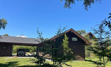 Casa En Venta De 5 Dorm. En Condominio Canto Del Estero