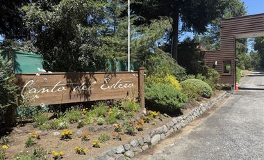 Casa En Venta De 5 Dorm. En Condominio Canto Del Estero