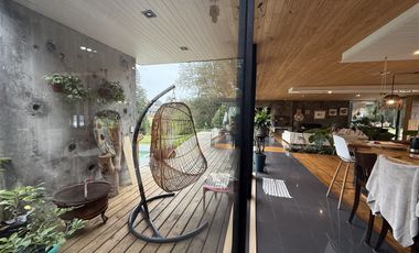 Casa En Venta De 5 Dorm. En Pucón Condominio Canto Del Lago