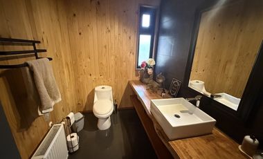 Casa En Venta De 5 Dorm. En Pucón Condominio Canto Del Lago