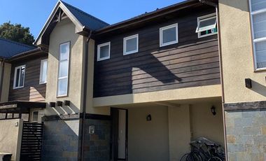 Casa En Venta De 3 Dorm. En Pucón