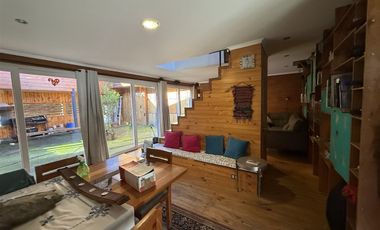 Venta De Casa Sobre Viña En Parcela Vista Al Lago + 3 Ca