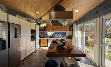 Venta De Casa Sobre Viña En Parcela Vista Al Lago + 3 Ca