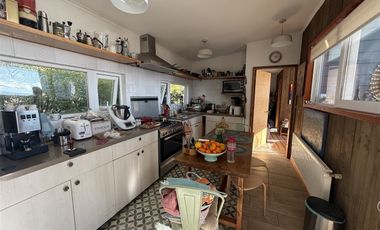 Venta De Casa Sobre Viña En Parcela Vista Al Lago + 3 Ca