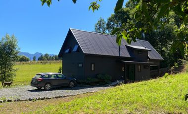 Casa En Venta De 4 Dorm. En Pucón Sector Candelaria