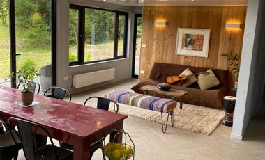 Casa En Venta De 4 Dorm. En Pucón Sector Candelaria