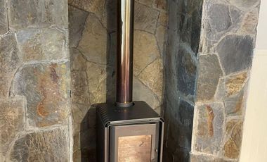 Casa en arriendo c/ estacionamiento en Camino al Volcán