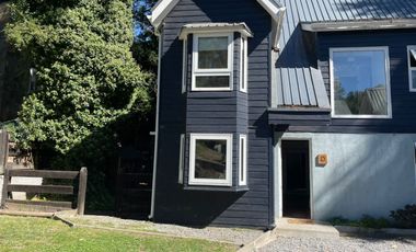 Casa en arriendo c/ estacionamiento en Camino al Volcán