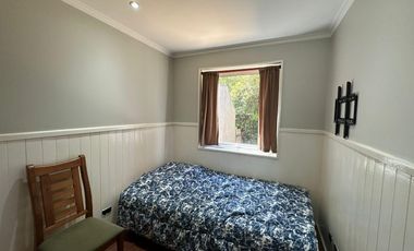 Casa en arriendo c/ estacionamiento en Camino al Volcán