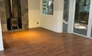 Casa en arriendo c/ estacionamiento en Camino al Volcán