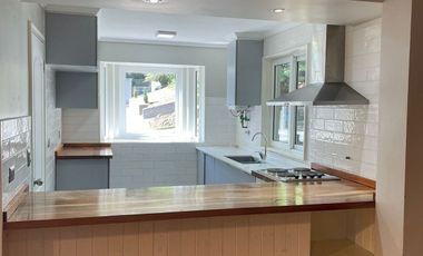 Casa en arriendo c/ estacionamiento en Camino al Volcán