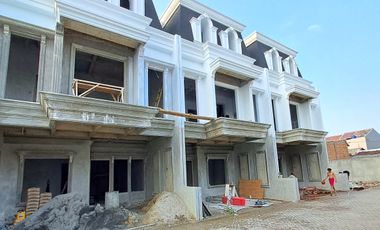 Jual Rumah American Classic Dalam Townhouse  Dekat Cilandak Jakaarta