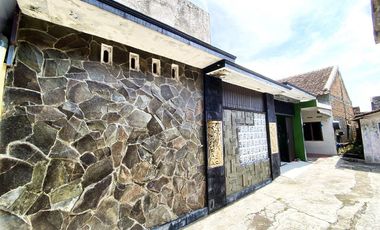 Rumah murah lahan luas 247 m2 di wirun dekat semanggi
