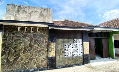 Rumah murah lahan luas 247 m2 di wirun dekat semanggi