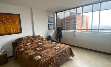 Venta Apartamento Loma de los Bernal. Medellin