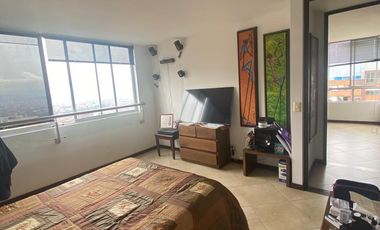 Venta Apartamento Loma de los Bernal. Medellin