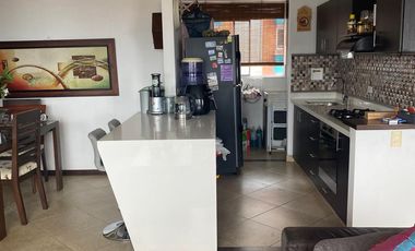 Venta Apartamento Loma de los Bernal. Medellin