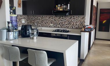 Venta Apartamento Loma de los Bernal. Medellin