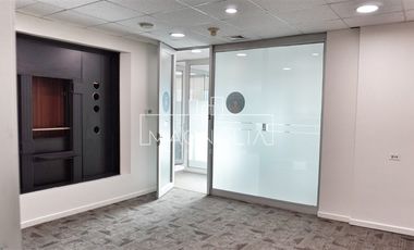 Oficina en Arriendo en A pasos del Metro Los Leones