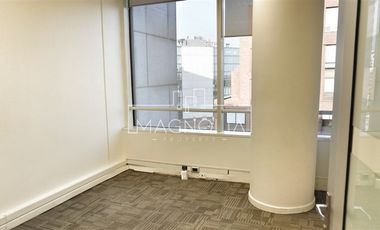 Oficina en Arriendo en A pasos del Metro Los Leones