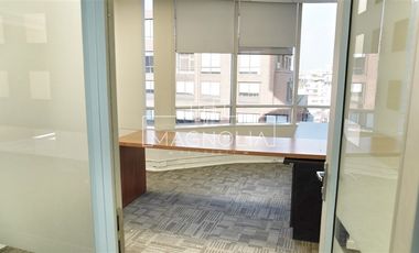 Oficina en Arriendo en A pasos del Metro Los Leones