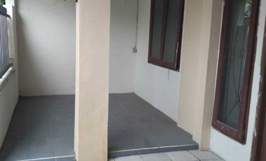 Disewakan Cepat Murah Rumah 1,5 Lantai Siap Huni SHM di Pondok Benda