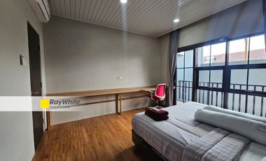 Rumah Mewah 2 Lantai Siap Huni Fully Furnished di Pusat Cirebon Kota