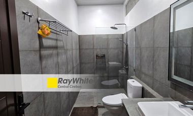 Rumah Mewah 2 Lantai Siap Huni Fully Furnished di Pusat Cirebon Kota