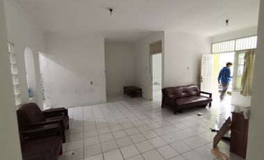 Di sewakan Rumah dlm perumahan candi gebang dkt swalayan pamela  cond