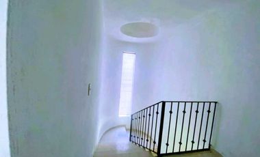 VENTA DE CASA EN FRACCIONAMIENTO LAS FINCAS JIUTEPEC