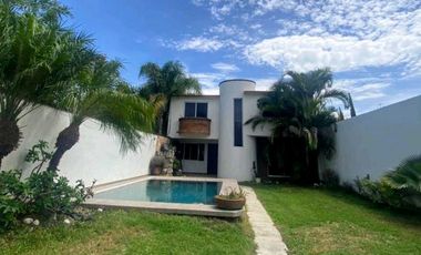 VENTA DE CASA EN FRACCIONAMIENTO LAS FINCAS JIUTEPEC