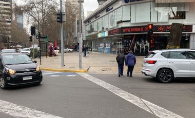 LOCAL COMERCIAL PROVIDENCIA-LOS LEONES, STGO