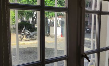 ALQUILER  CASA BELGRANO RECICLADA respetando lo clasico MALASIA Y GOROSTIAGA COCHERA amoblada