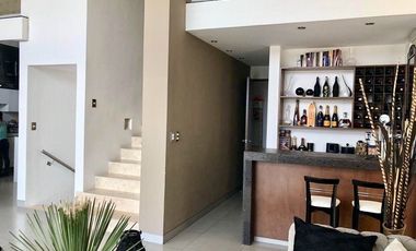 Renta casa Bosque real