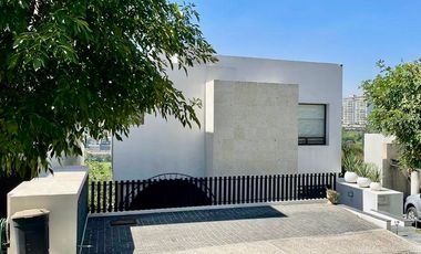 Renta casa Bosque real