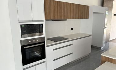 CASA EN VENTA DE UNA PLANTA EN PRIVADA FIORA, CONKAL, ENTREGA INMEDIATA.