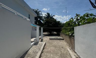 Casa en venta en 2da Fila y en esquina en Telchac Puerto