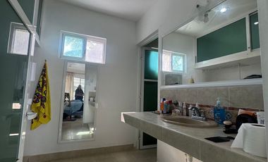 Casa en venta en 2da Fila y en esquina en Telchac Puerto