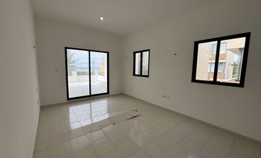 Casa de 4 recámaras en Venta en San Benito en Segunda Fila