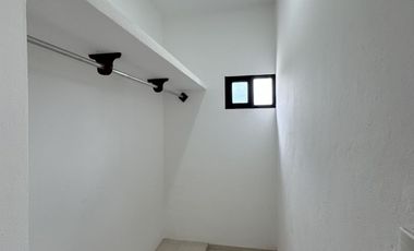 Casa de 4 recámaras en Venta en San Benito en Segunda Fila