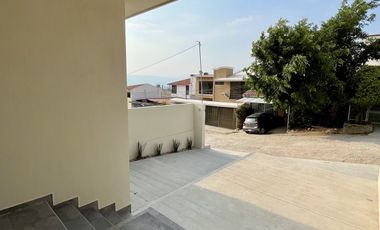 CASA EN VENTA EN PRIVADA DEL FRACCIONAMIENTO SABINES