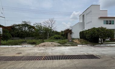 TERRENO EN VENTA EN FRACCIONAMIENTO CUMBRES