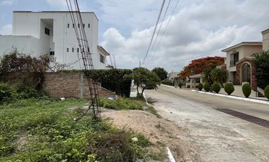 TERRENO EN VENTA EN FRACCIONAMIENTO CUMBRES