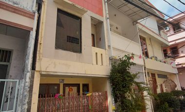 RUMAH SIAP HUNI 3 LANTAI PADEMANGAN TIMUR