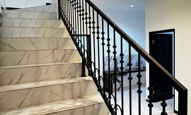 Rumah Selatan Jakarta 5 Menit TOL Desari