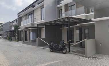 Rumah cluster 2 lantai klodran colomadu solo